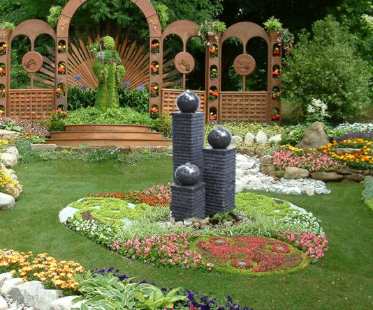 Sân vườn hợp phong thủy mang may mắn vào nhà