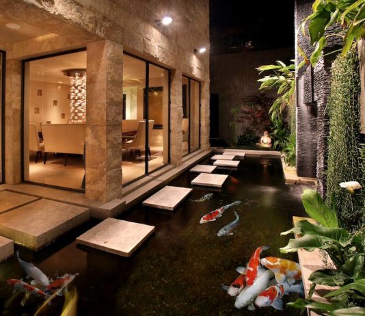 Mẫu hồ cá Koi hiện đại trong nhà